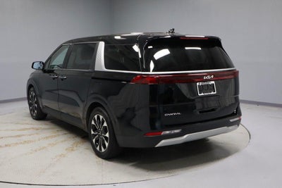 2024 Kia Carnival EX