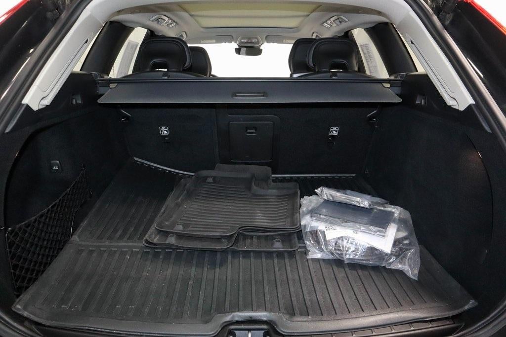 2024 Volvo XC60 Recharge Plug-In Hybrid T8 Plus Dark Theme