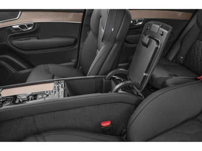 2025 Volvo XC90 B5 Plus