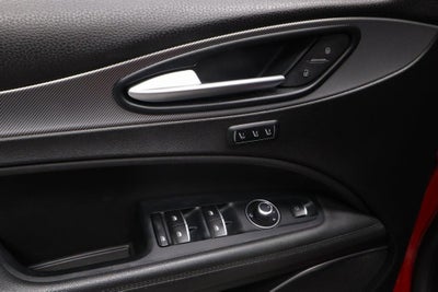 2018 Alfa Romeo Stelvio Base